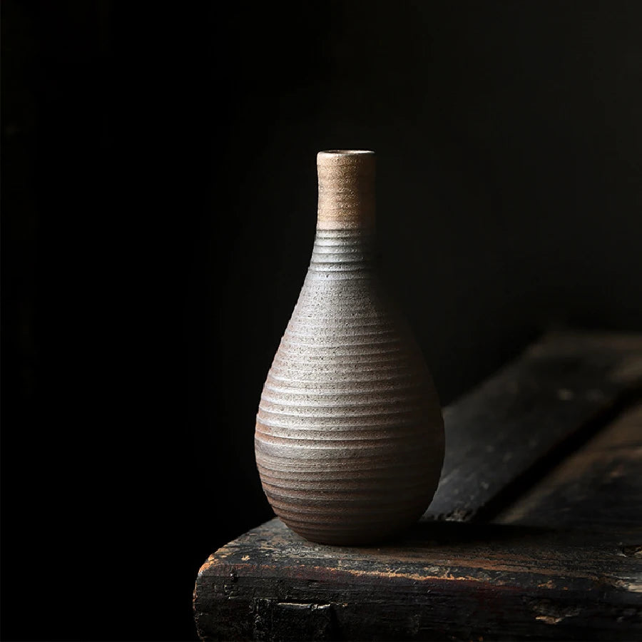 Ceramic Vase: Retro Pottery Mini Vase - Ceramic Tabletop Decor