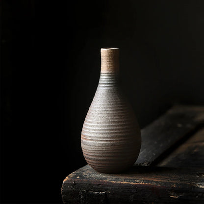Ceramic Vase: Retro Pottery Mini Vase - Ceramic Tabletop Decor