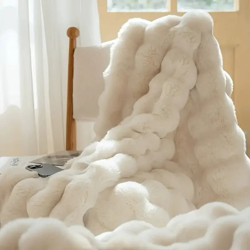 Cozy Faux Rabbit Fleece Blanket - Soft, Warm Throw for Home