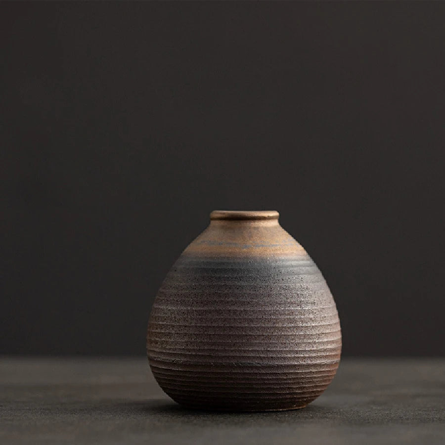 Ceramic Vase: Retro Pottery Mini Vase - Ceramic Tabletop Decor