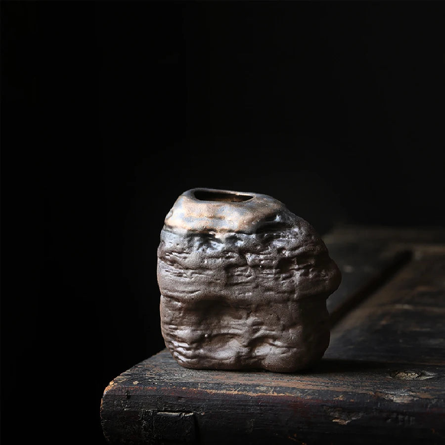 Ceramic Vase: Retro Pottery Mini Vase - Ceramic Tabletop Decor